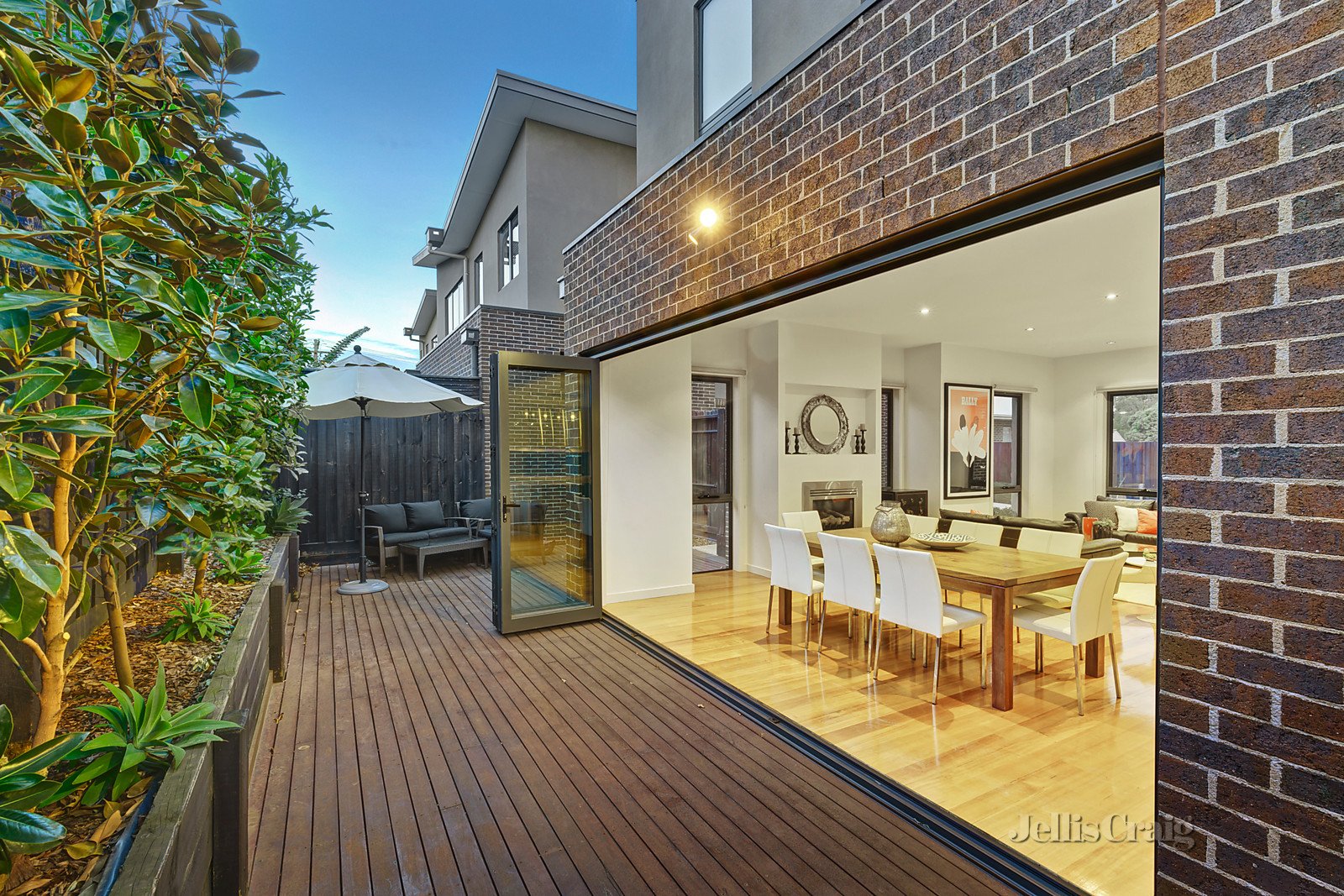 3/54 Severn Street, Balwyn North image 2