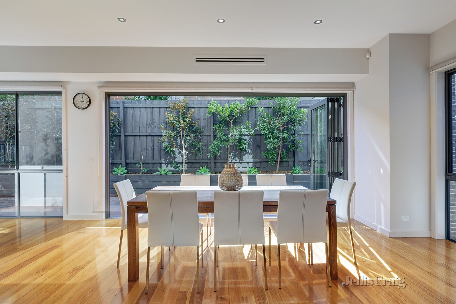 3/54 Severn Street, Balwyn North image 5