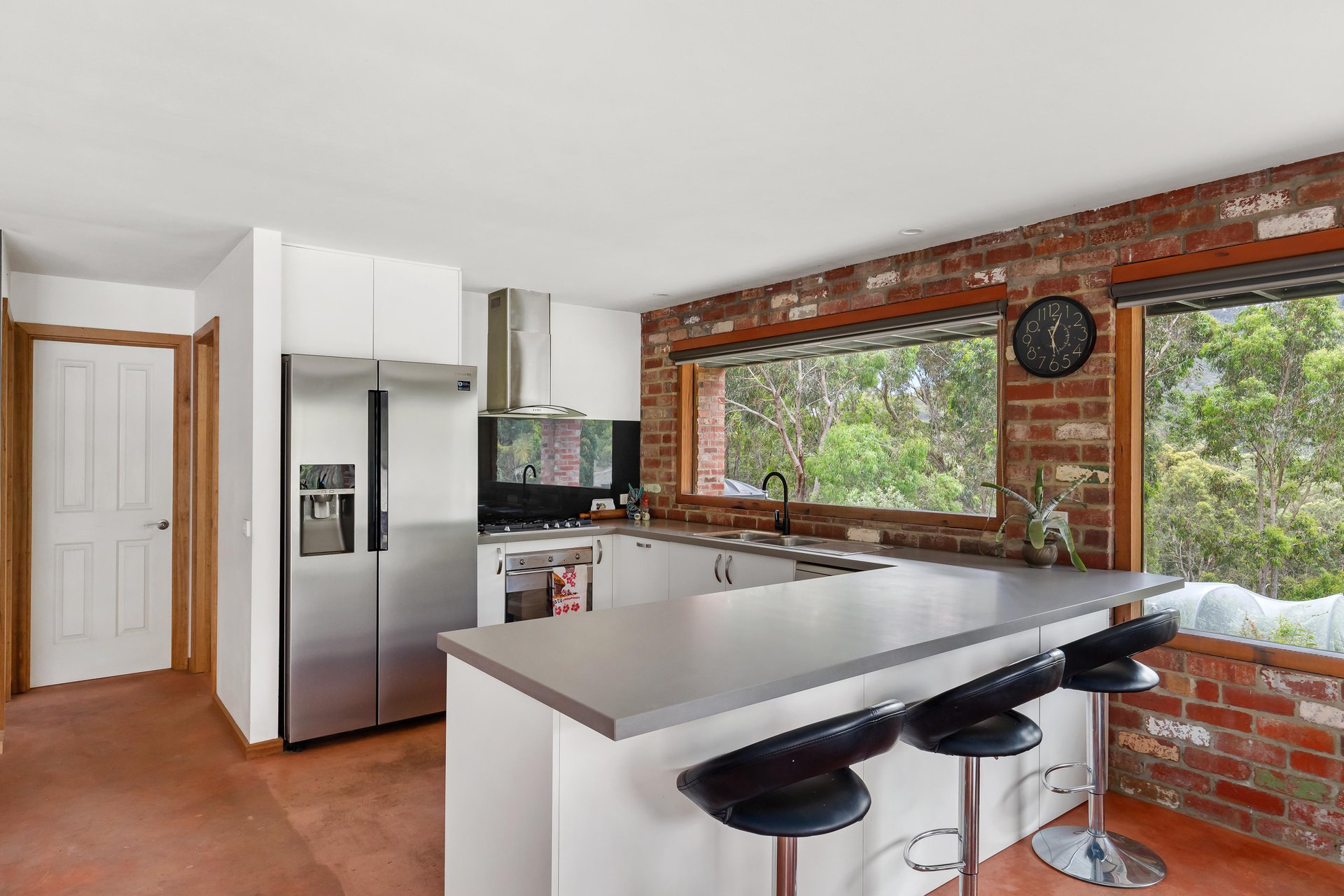 355 Chadds Creek Road, Strathewen image 3