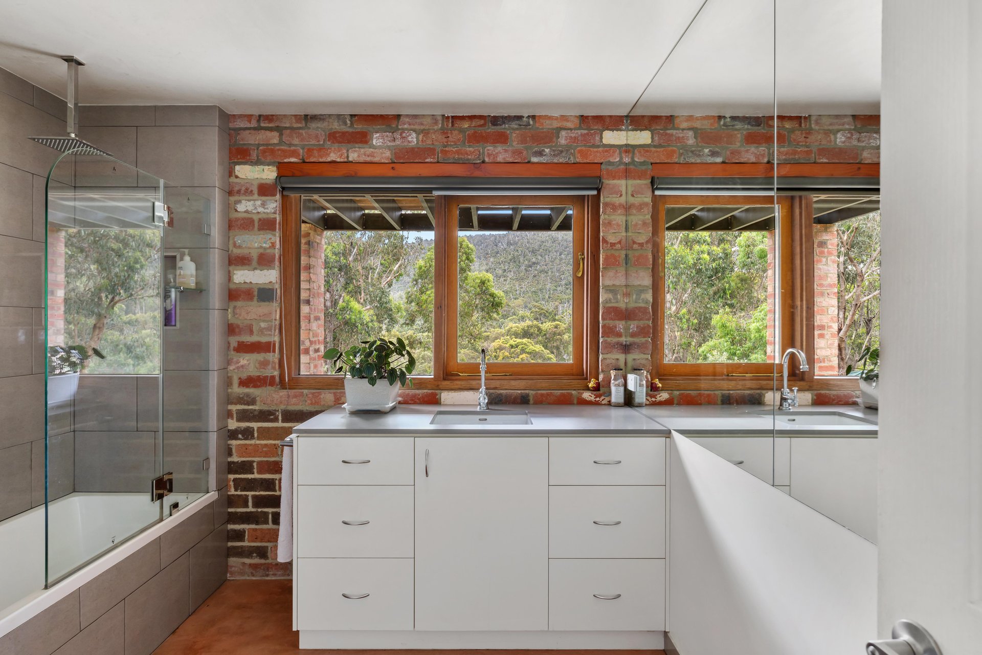 355 Chadds Creek Road, Strathewen image 12