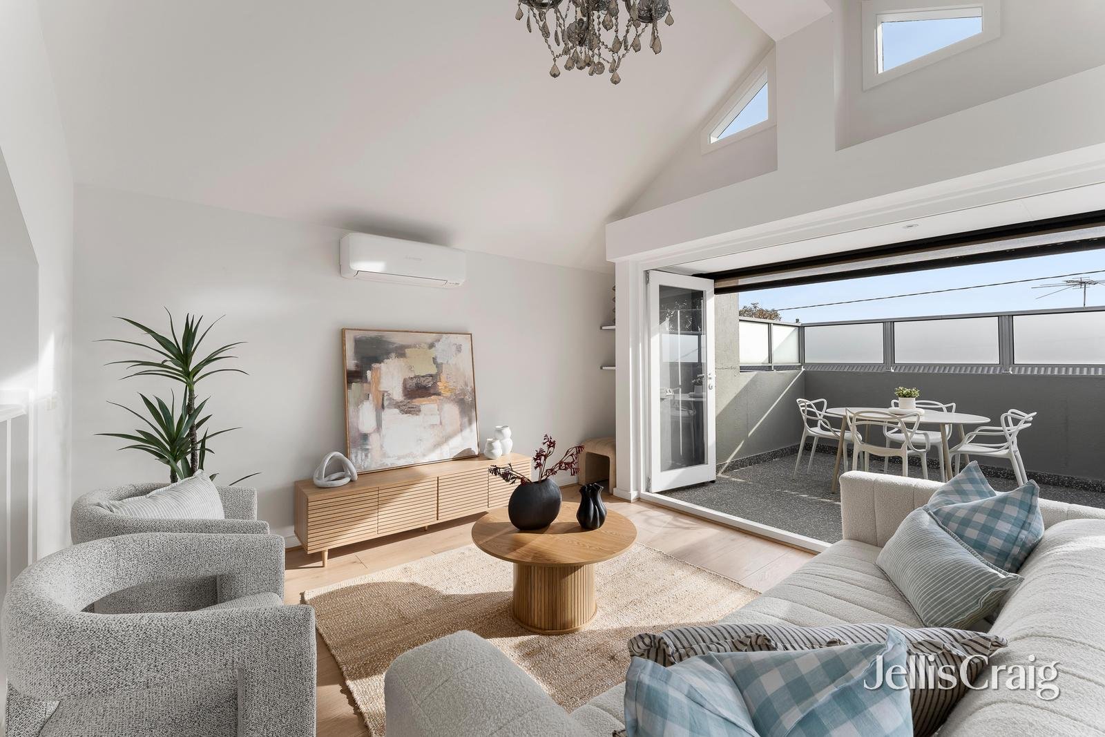 3/55 Melville Road, Brunswick&nbsp;West image 2