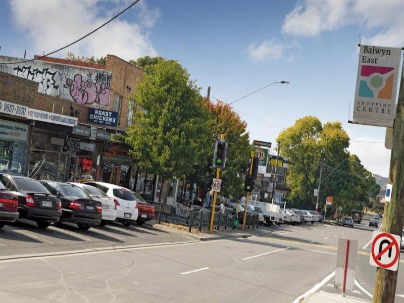 355 Union Road, Balwyn image 8
