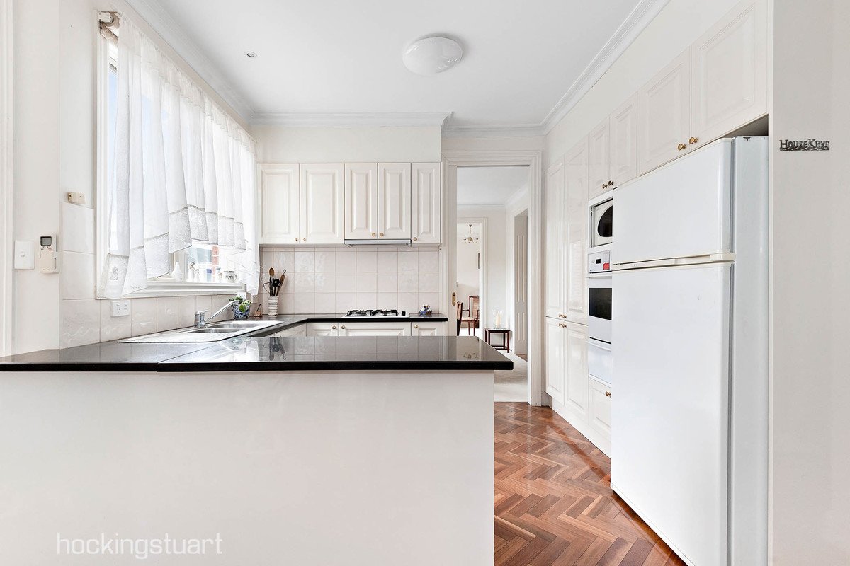 3/56 Maud Street, Balwyn North image 7