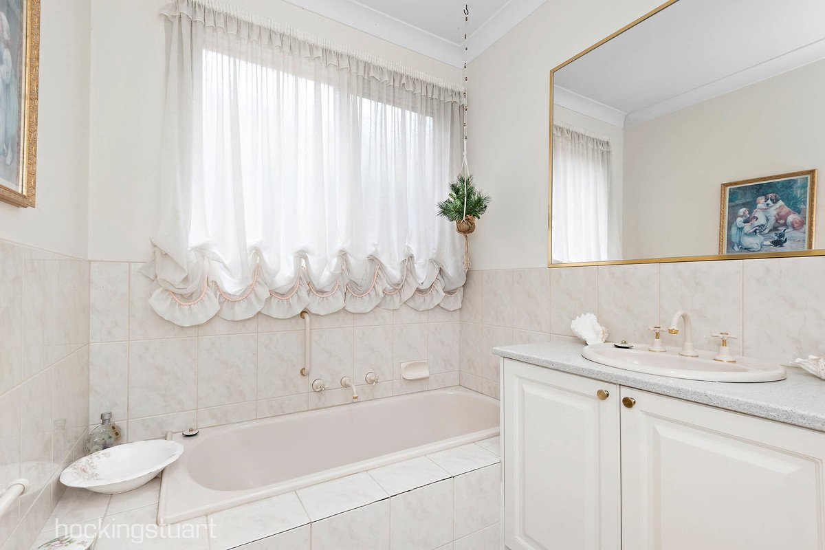 3/56 Maud Street, Balwyn North image 8