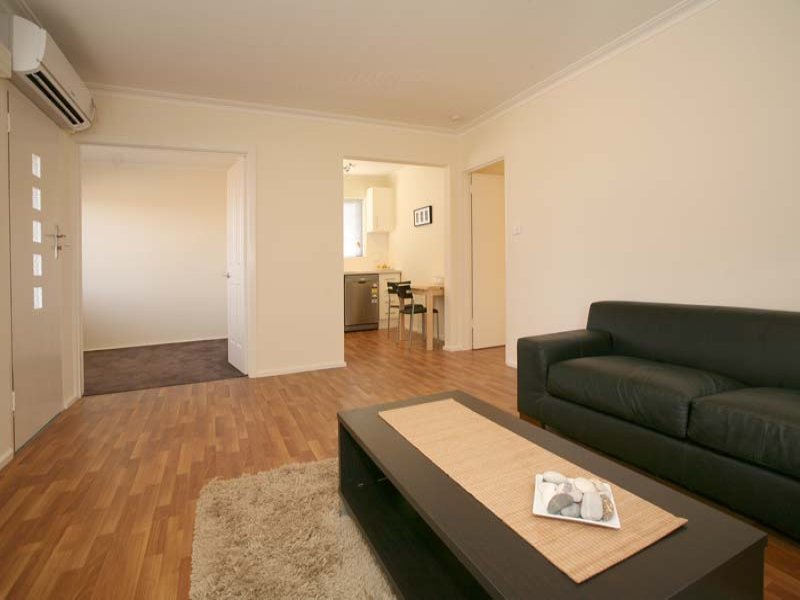 3/56a Severn Street, Box Hill North image 2