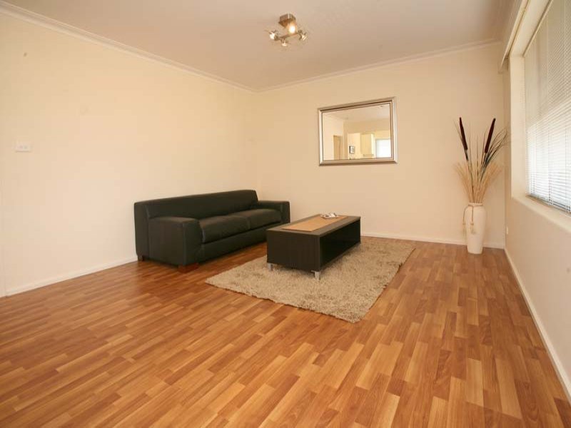 3/56a Severn Street, Box Hill North image 3
