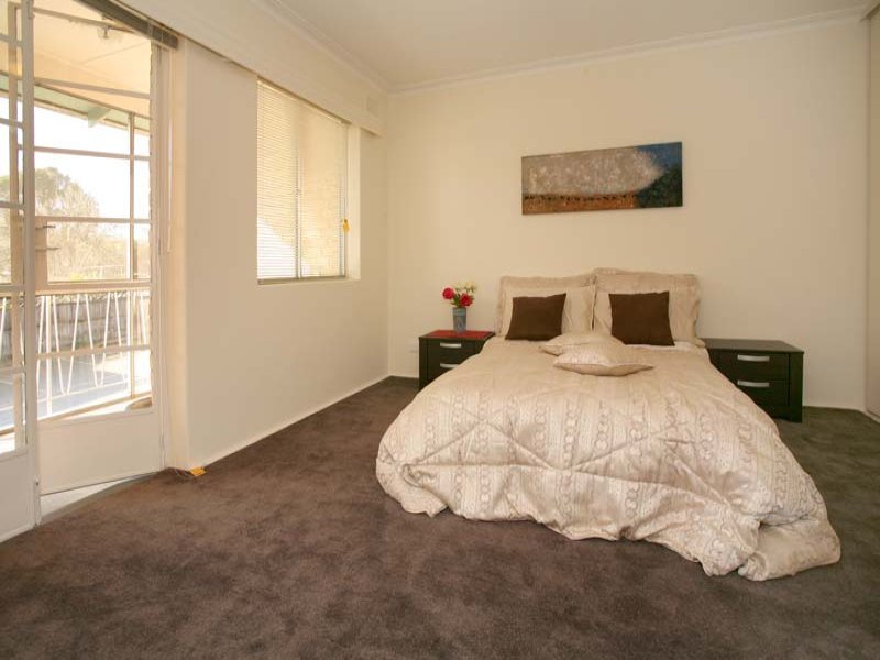 3/56a Severn Street, Box Hill North image 4
