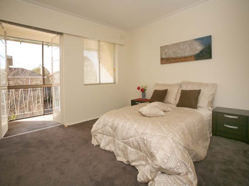 3/56a Severn Street, Box Hill North image 5