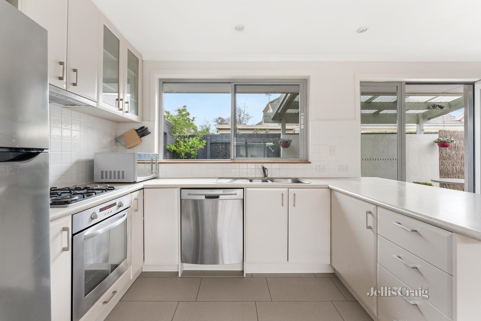 3/57 Milan Street, Mentone image 5