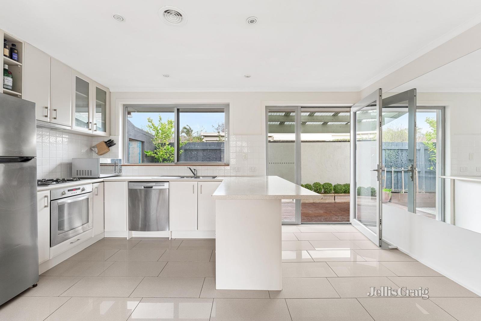 3/57 Milan Street, Mentone image 6