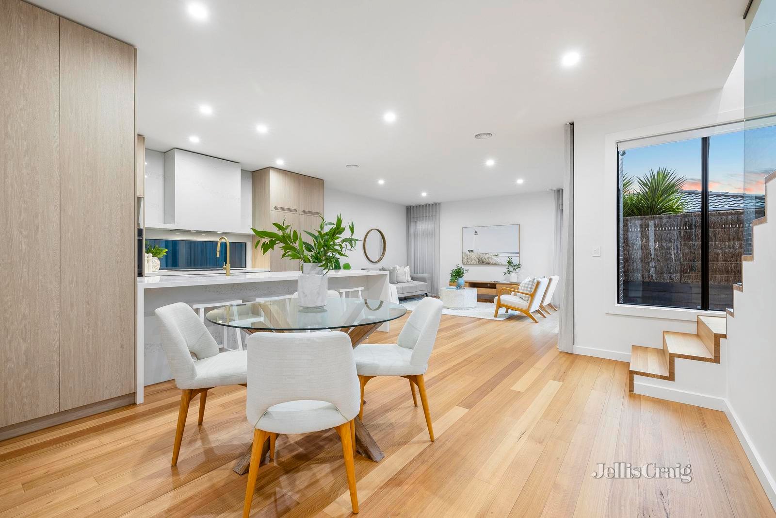 3/57 Van Ness Avenue, Mornington image 2