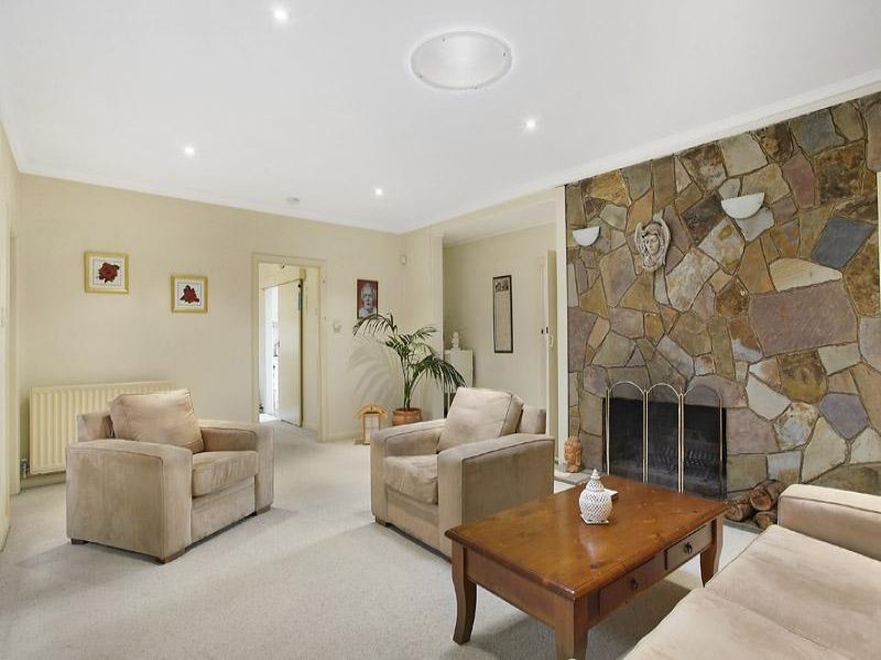 358 Doncaster Road, Balwyn North image 2