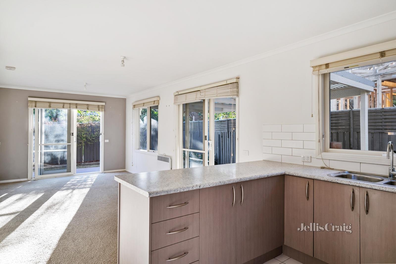 3/59 Elder Street, Watsonia image 2