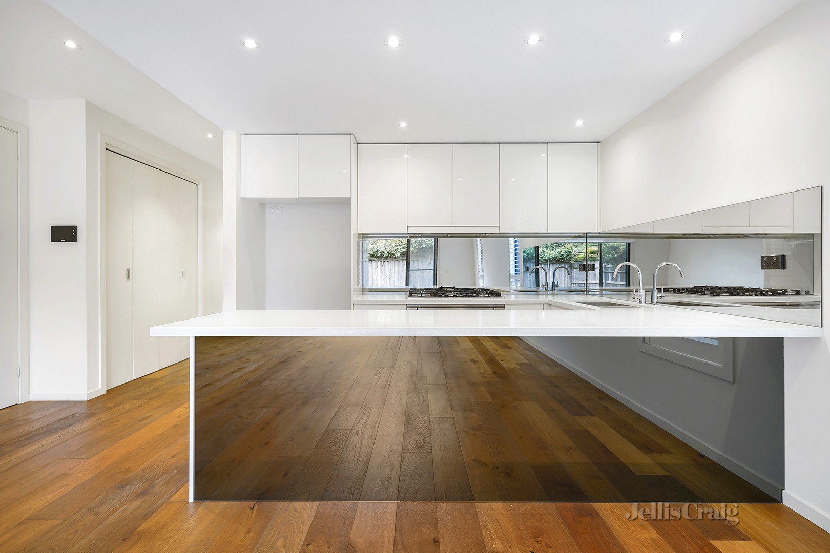 35A Argus Street, Cheltenham image 3