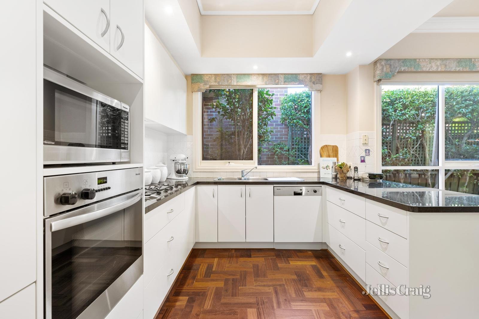 35A Wharton Street, Surrey Hills image 4