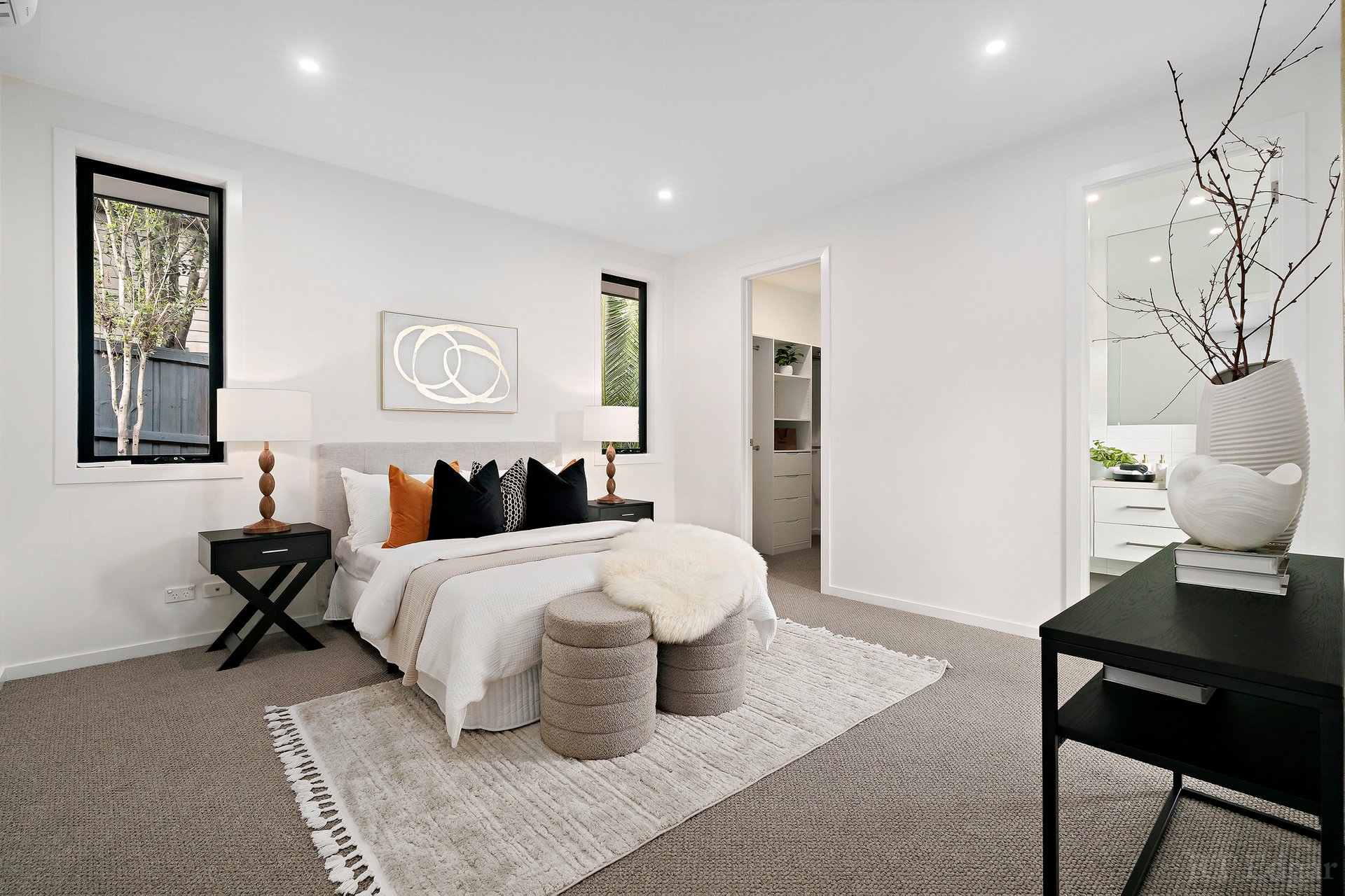Property Gallery Thumbnail 6