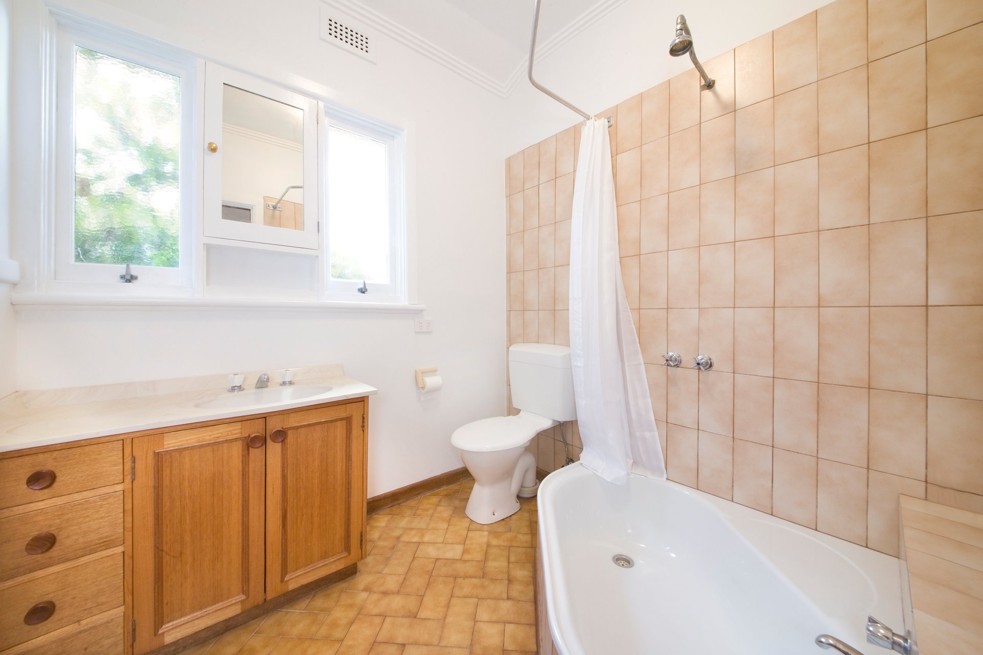 35B Retreat Rd  Hampton