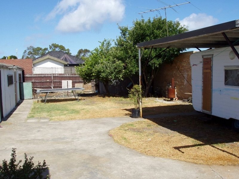 36 Amaranth Avenue, Altona North image 3