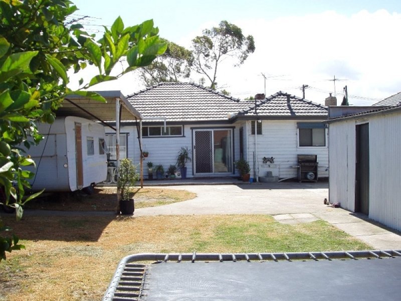 36 Amaranth Avenue, Altona North image 4