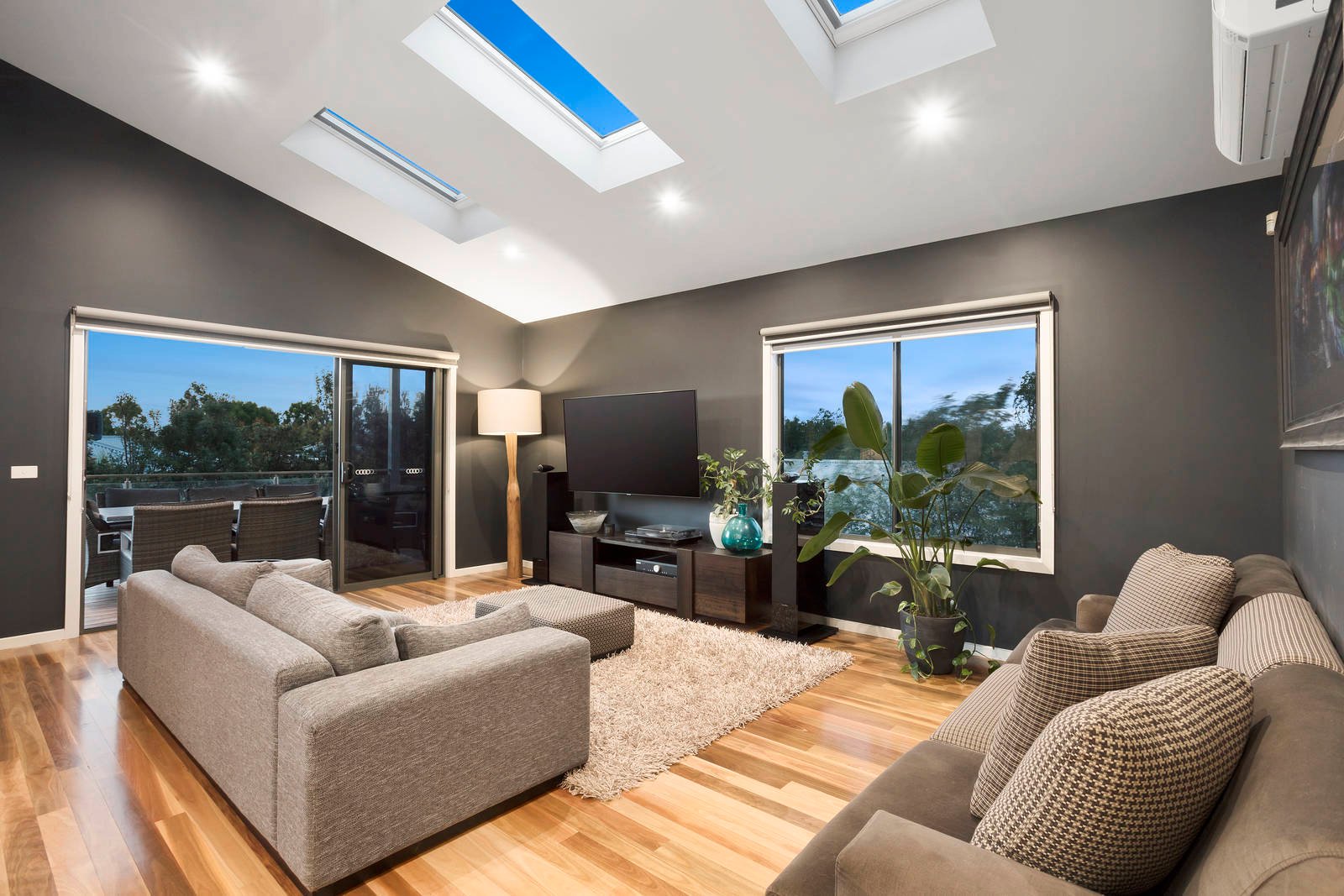 Property Gallery Thumbnail 5