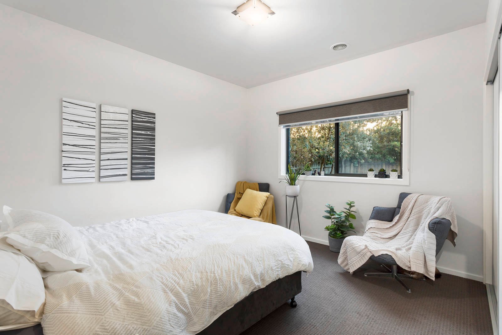 Property Gallery Thumbnail 13