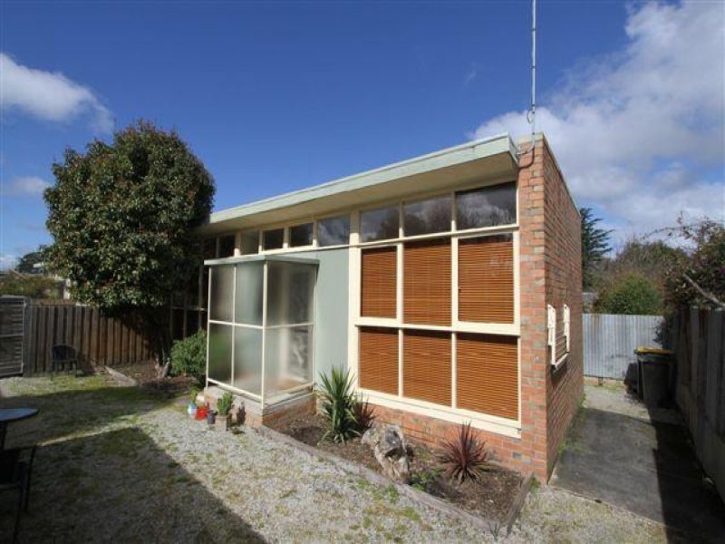 3/6 Balaclava Street, Newington image 1