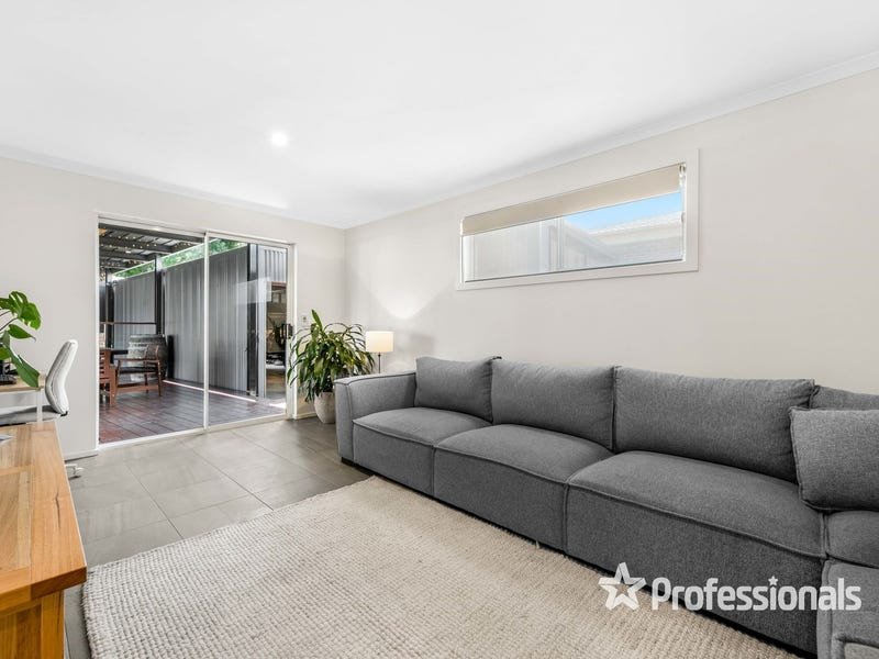 36 Barker Drive, Mooroolbark image 4