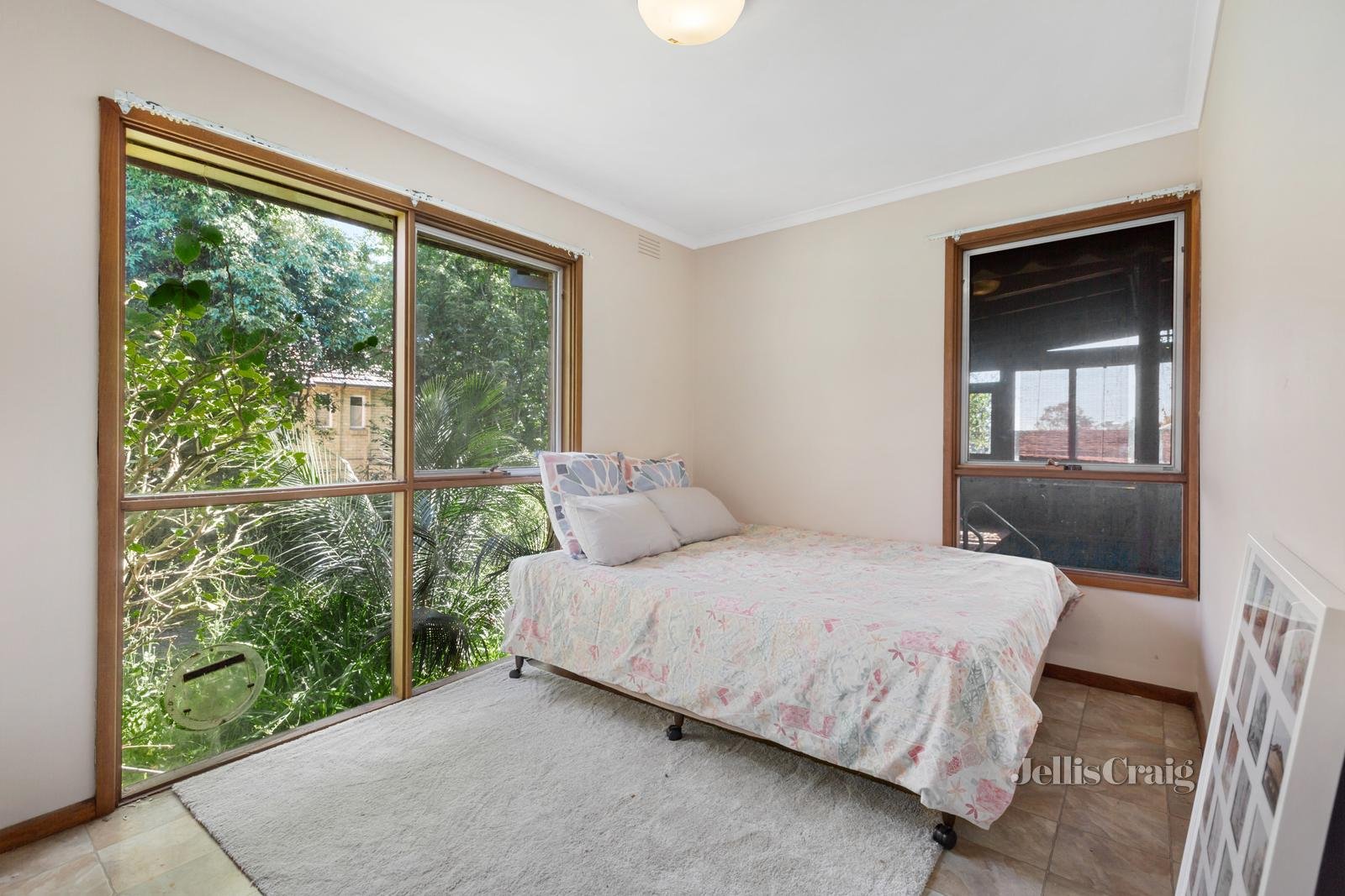 36 Belgravia Avenue, Mont Albert North image 8