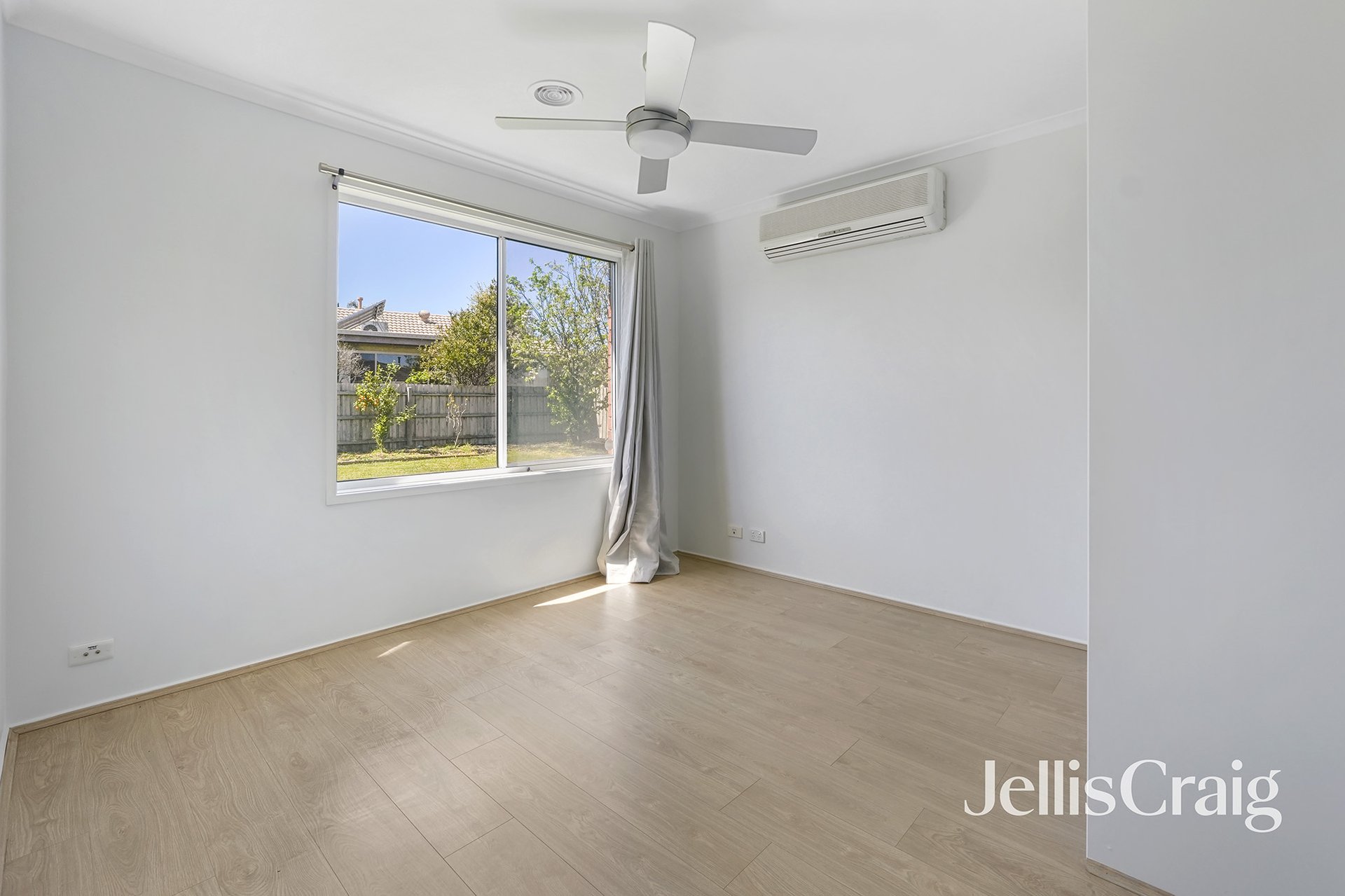 36 Bellarine Drive, Cranbourne image 6