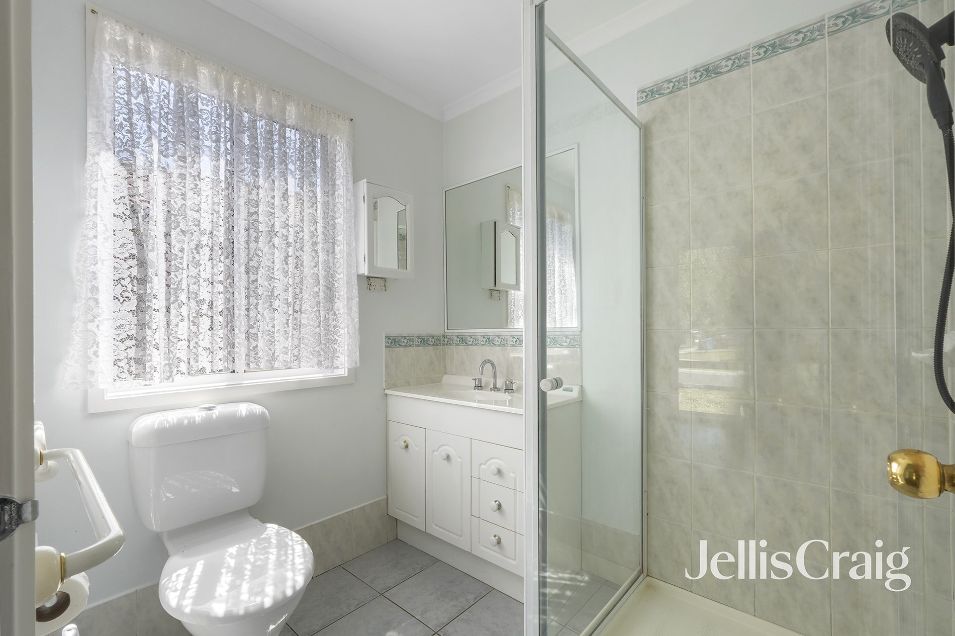 36 Bellarine Drive, Cranbourne image 4