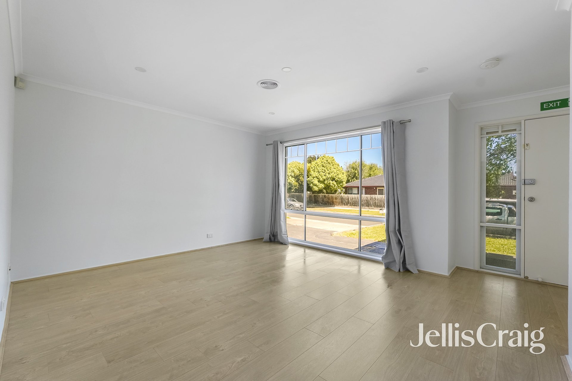 36 Bellarine Drive, Cranbourne image 2