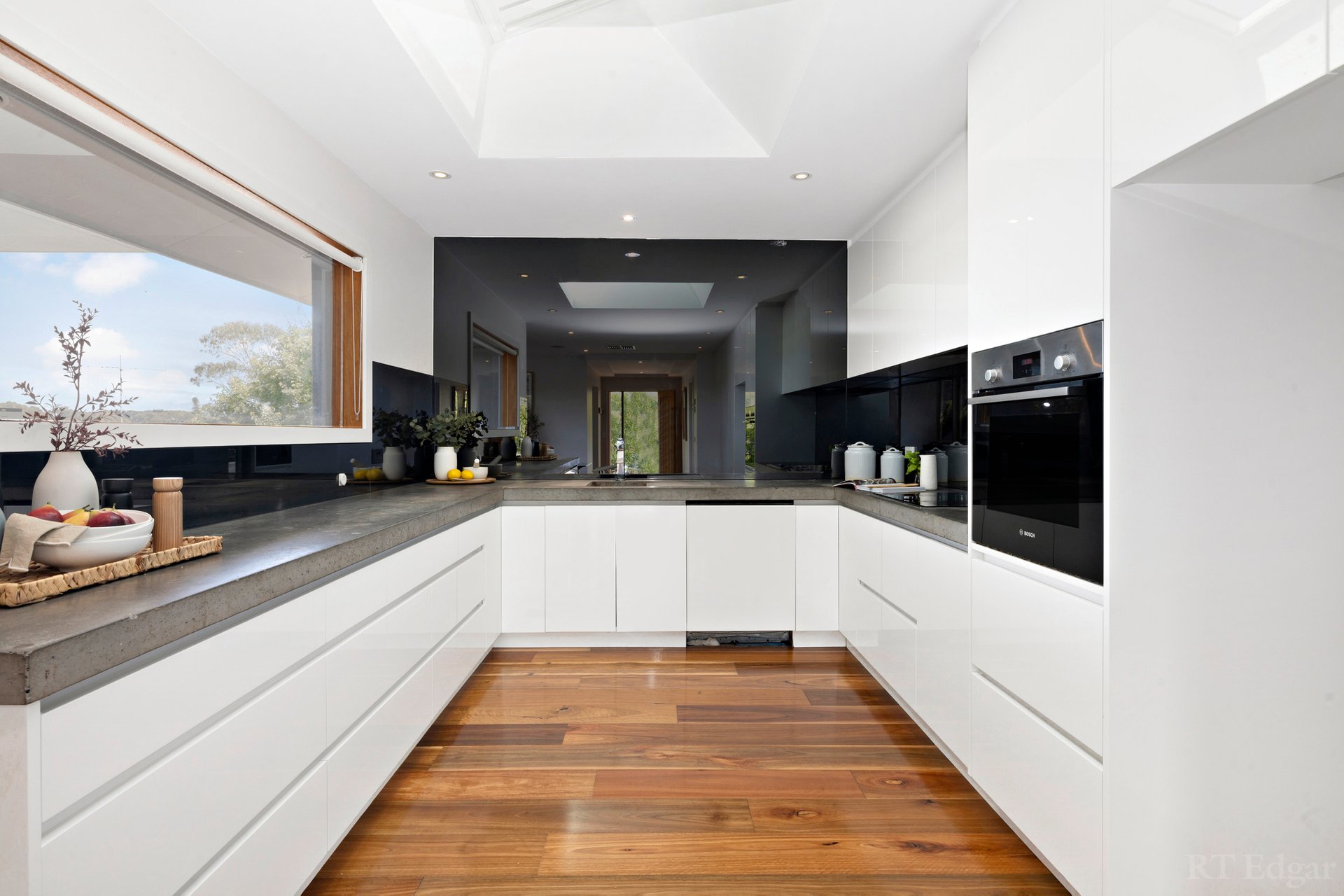 Property Gallery - Main Image