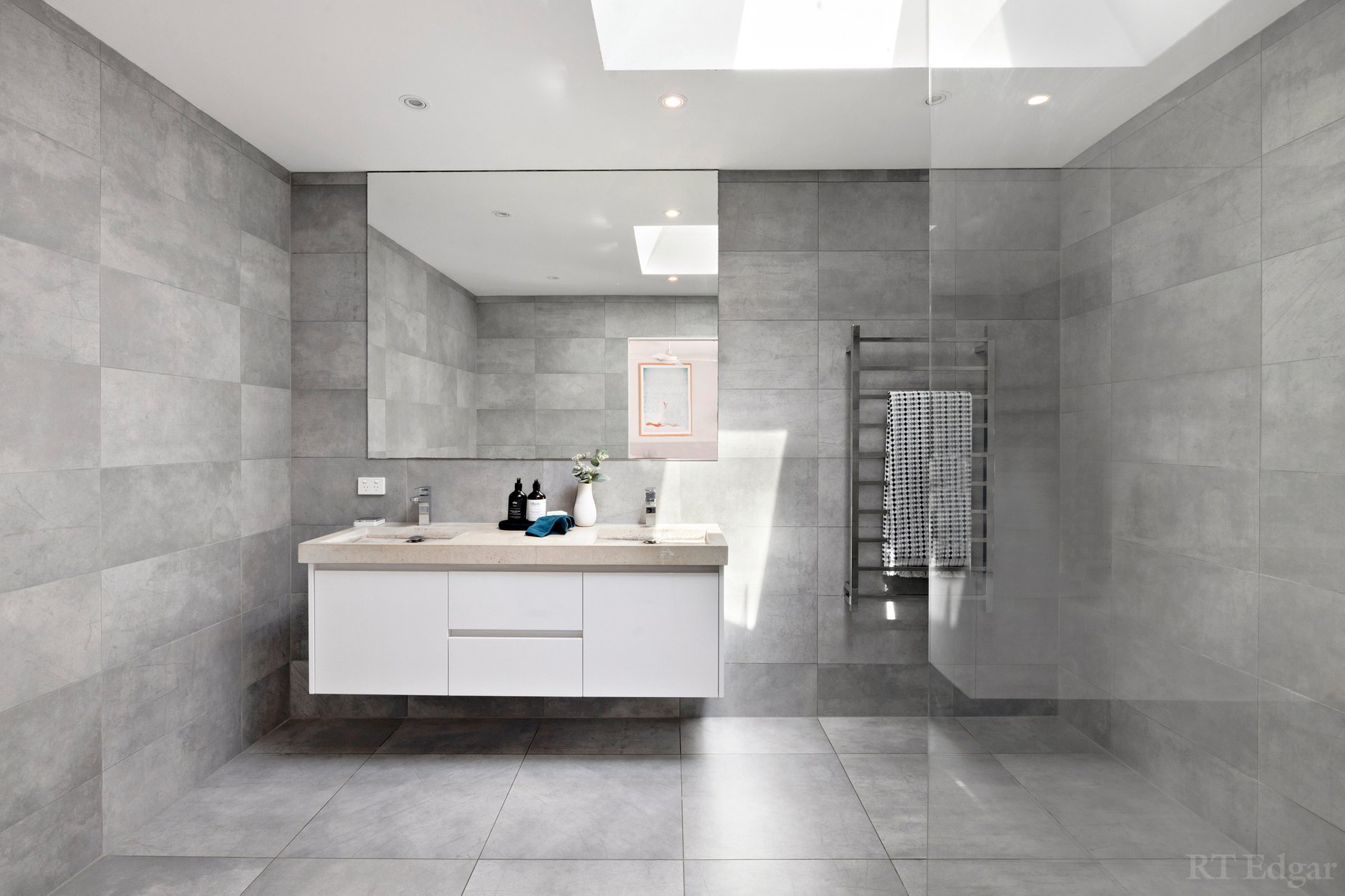 Property Gallery Thumbnail 6