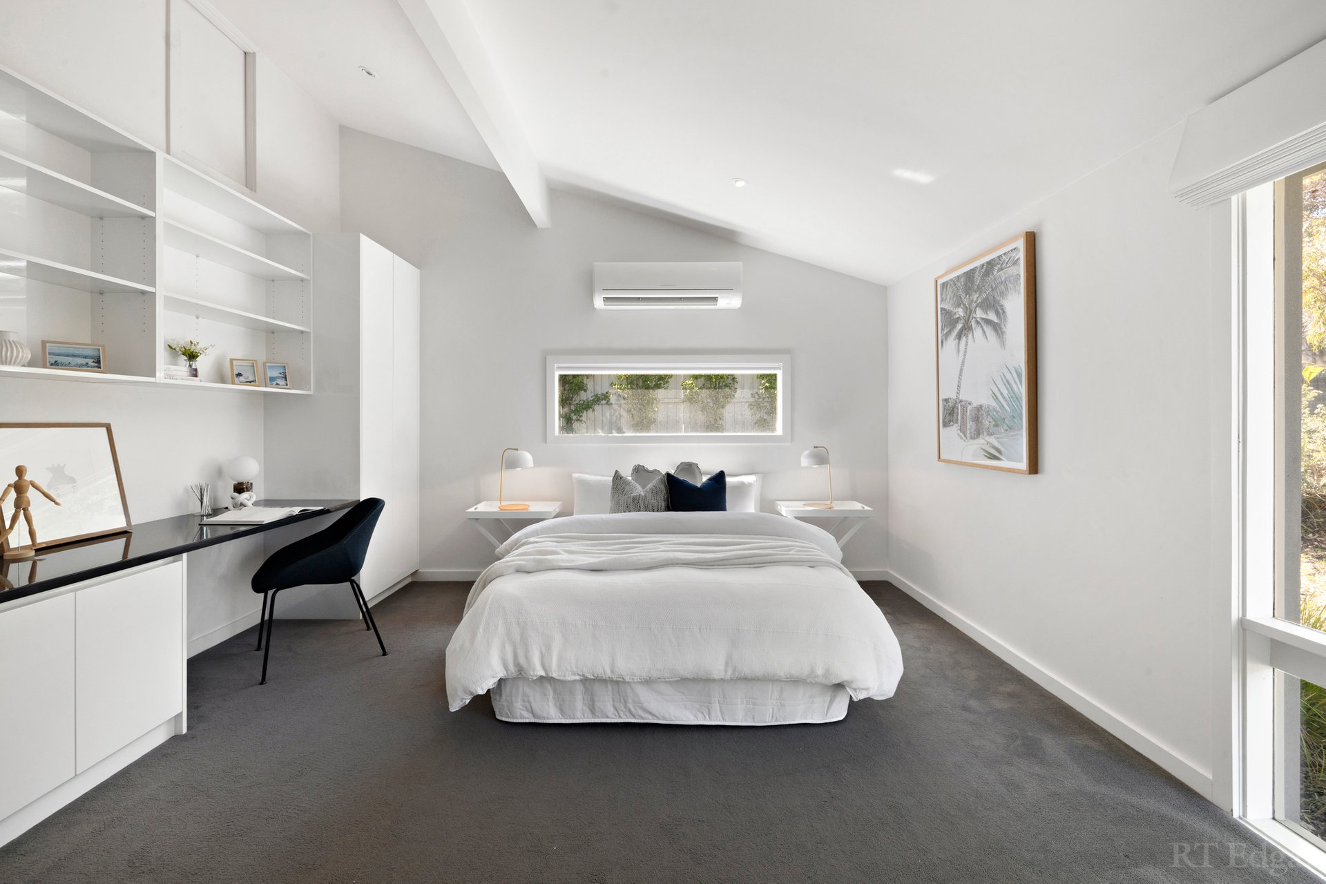 Property Gallery Thumbnail 8