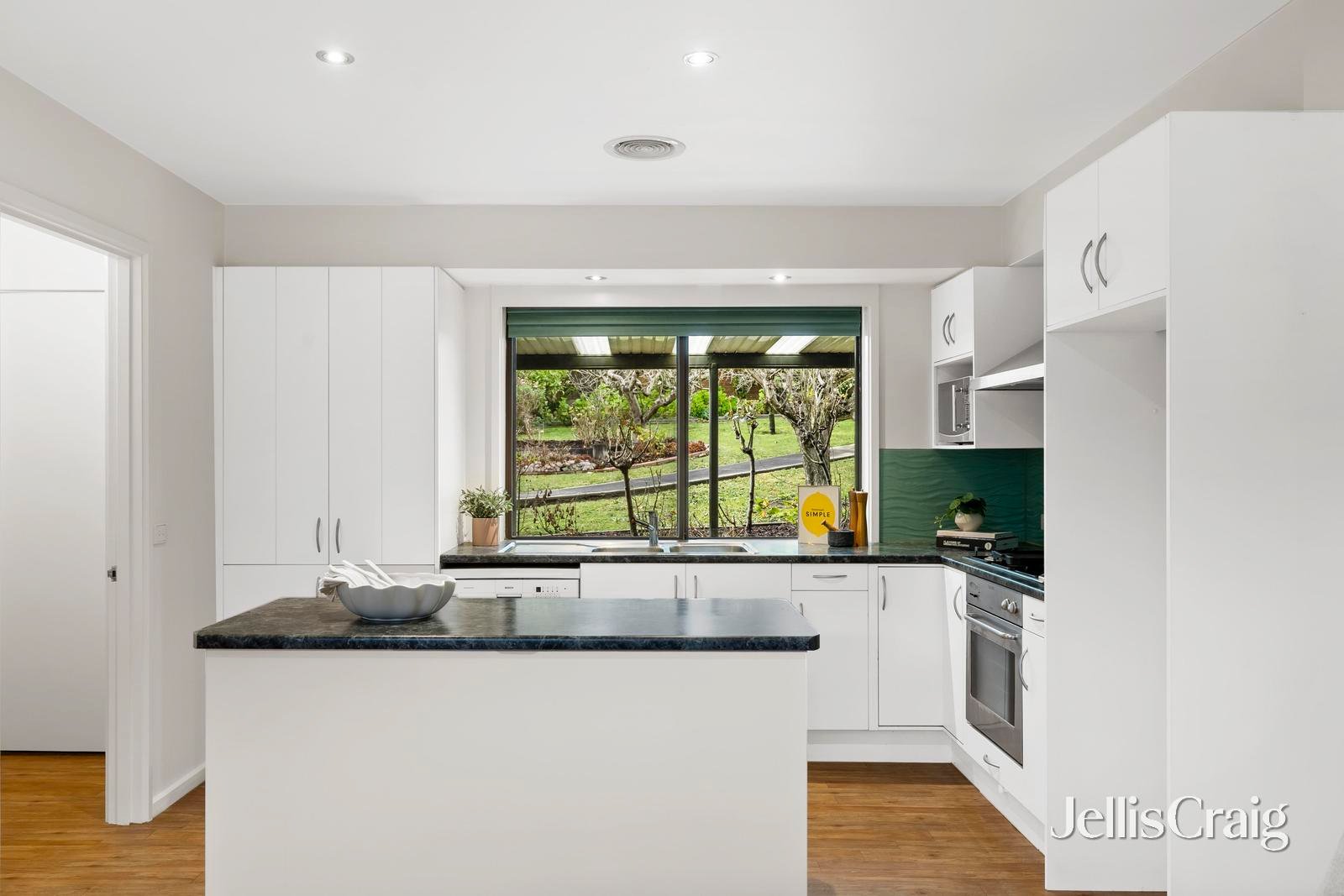 36 Blackburn Road, Doncaster&nbsp;East image 4