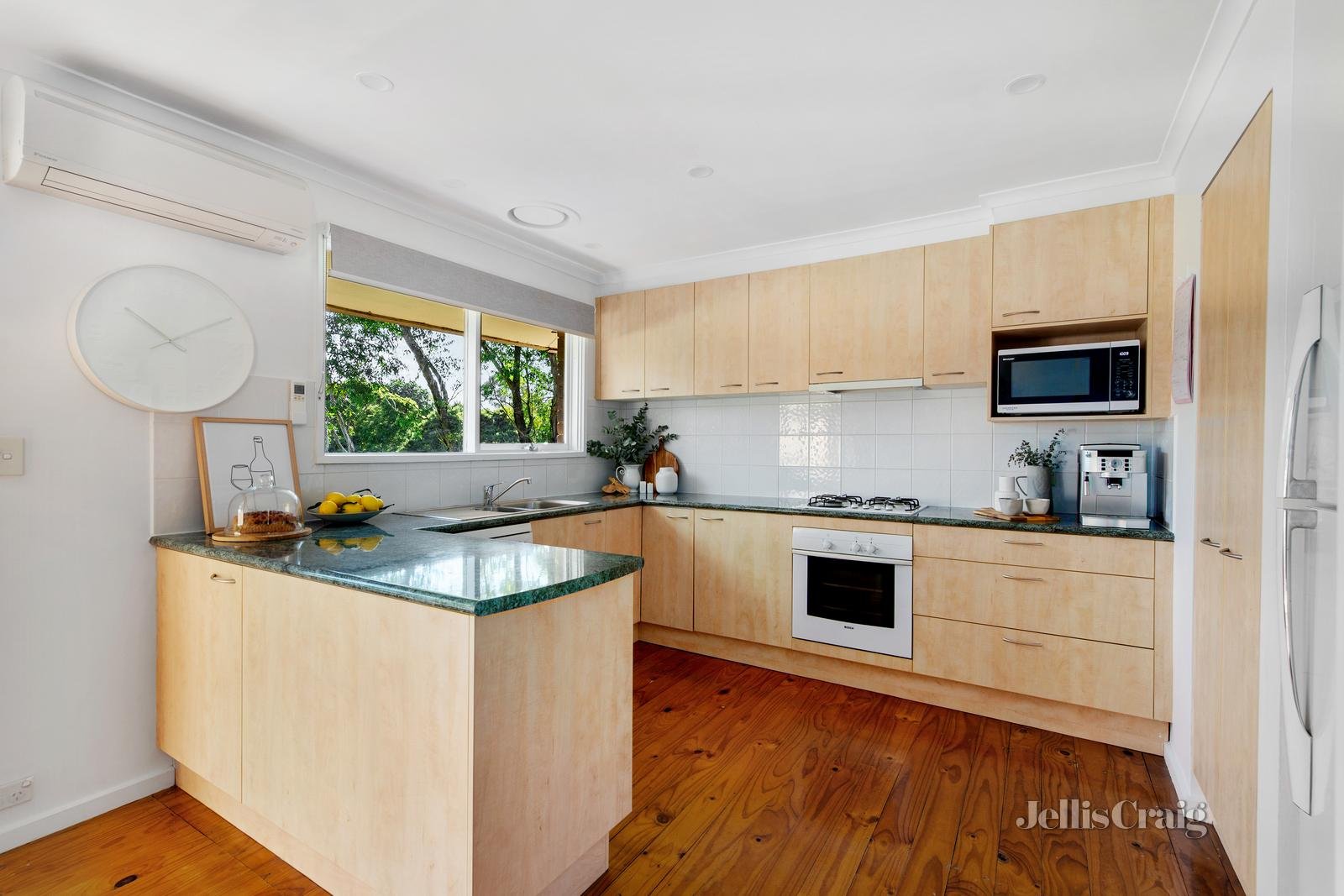 36 Boardman Close, Box Hill South image 3