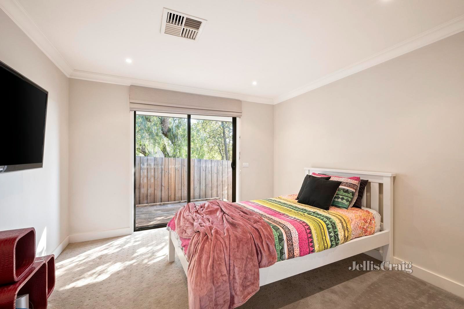 3/6 Bridges Avenue, Mooroolbark image 7