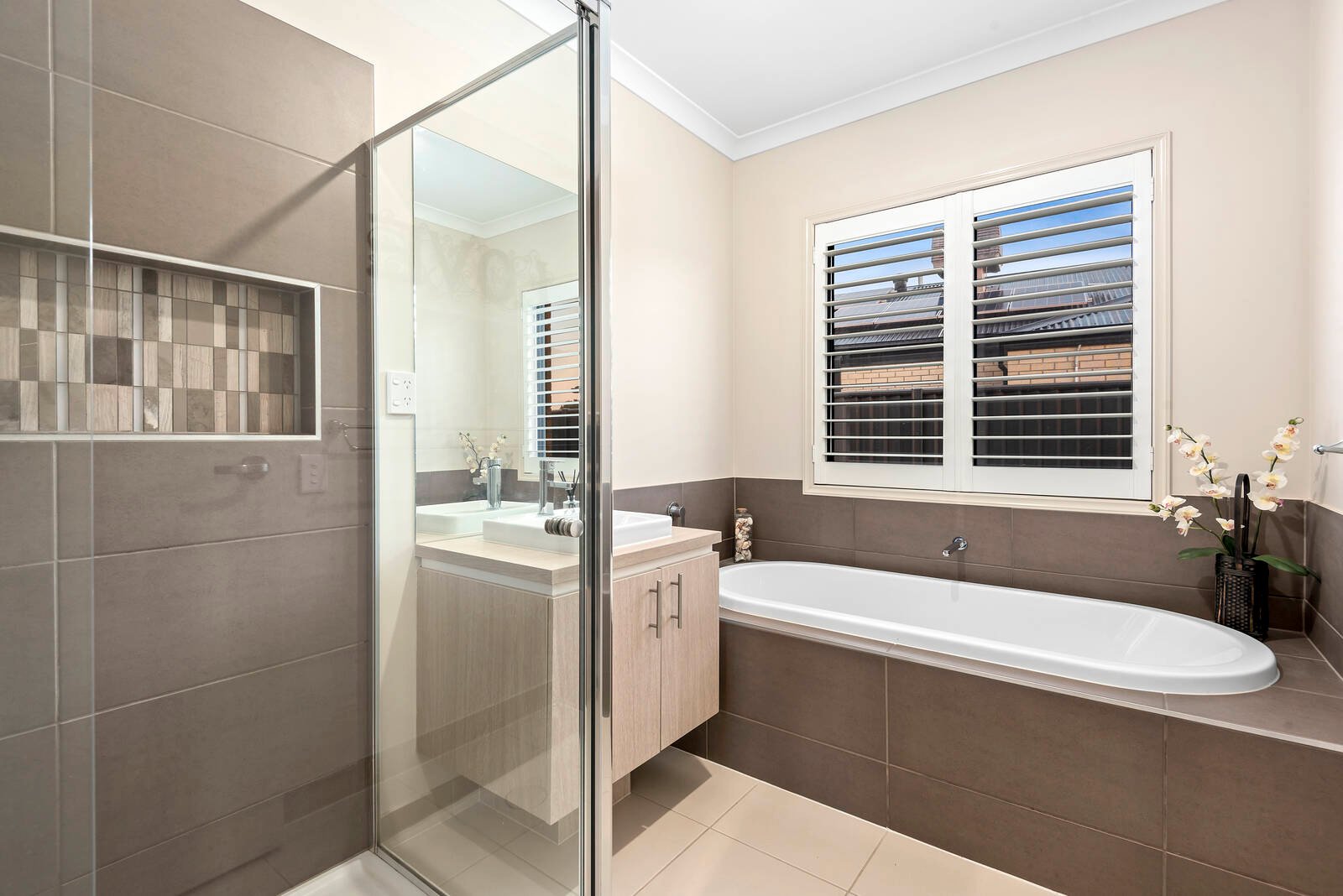Property Gallery Thumbnail 9