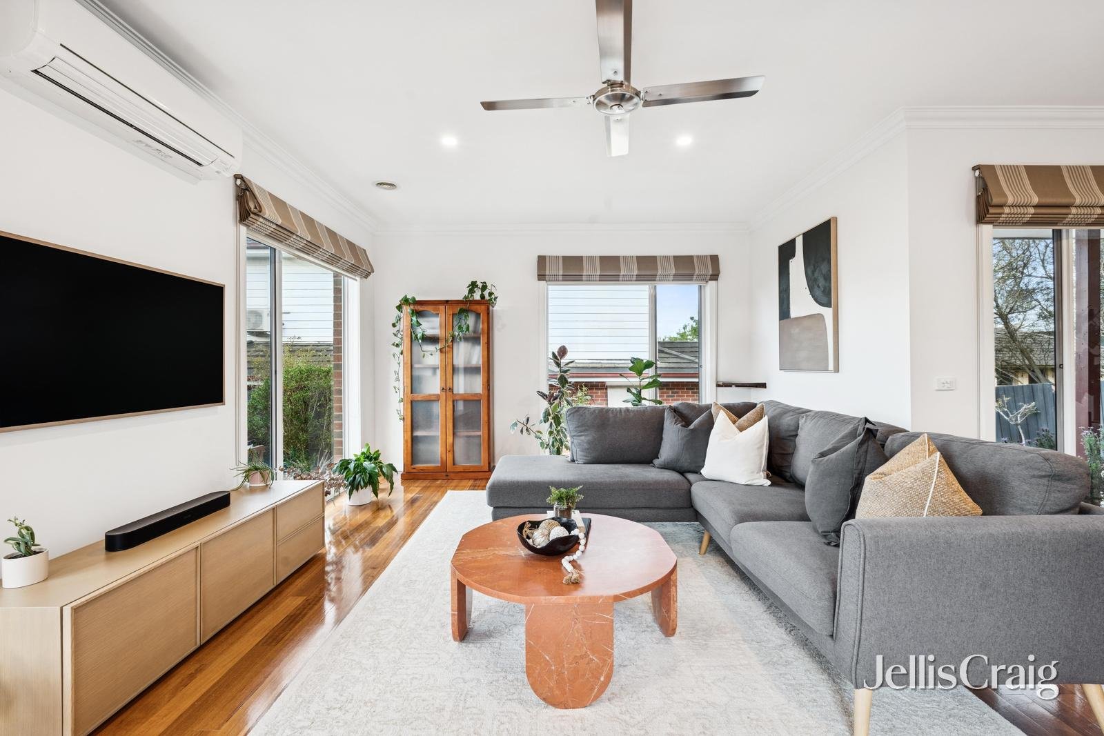 3/6 Cardigan Road, Mooroolbark image 2