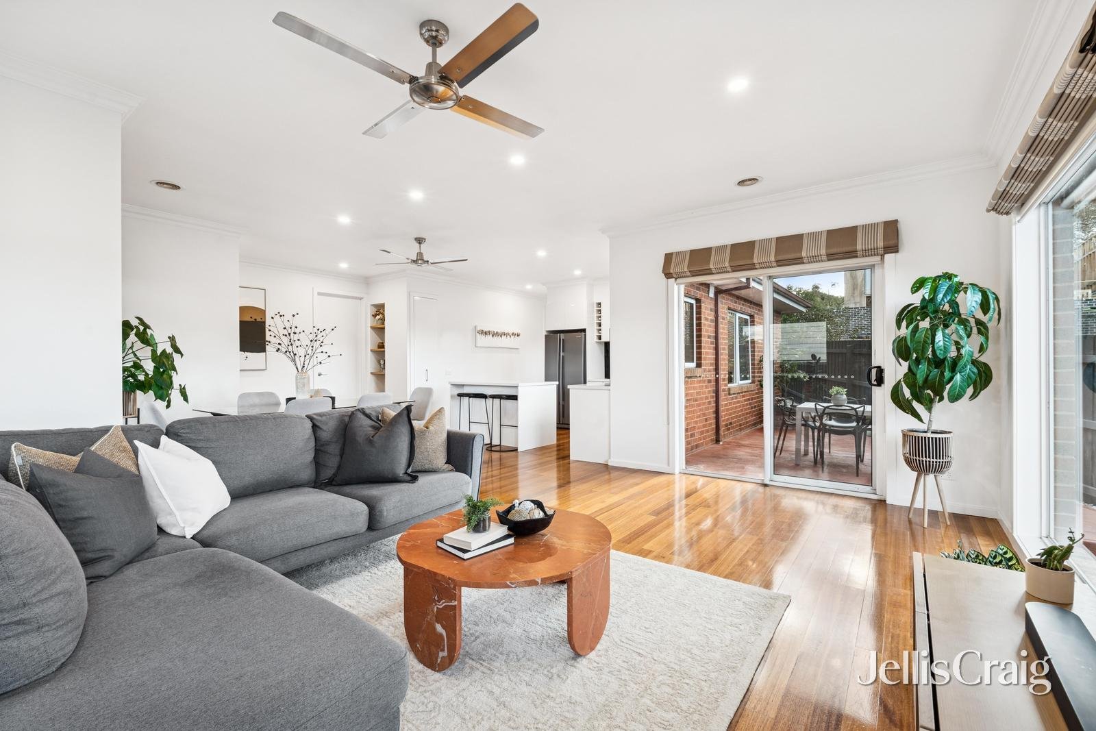 3/6 Cardigan Road, Mooroolbark image 3