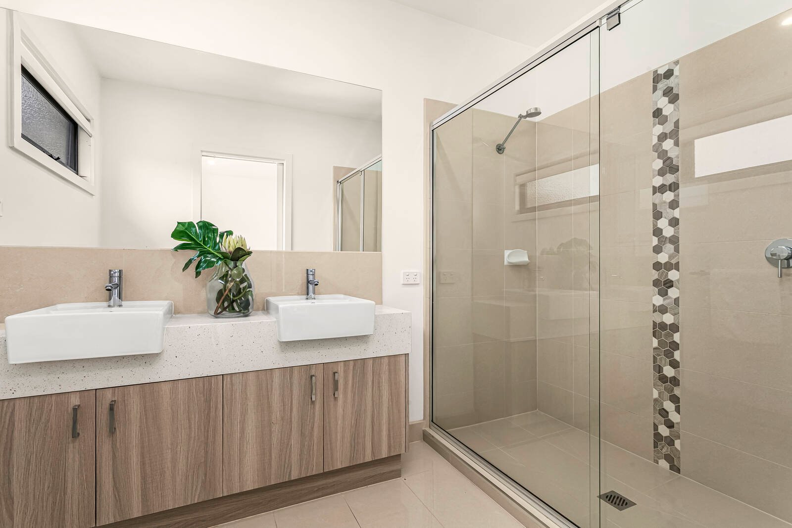 Property Gallery Thumbnail 11