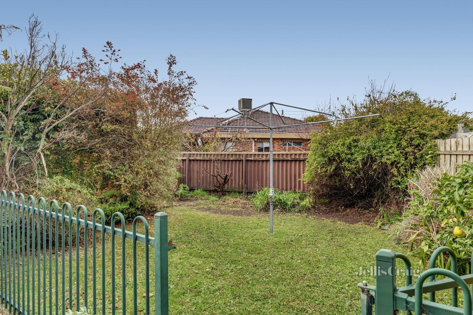 36 Chesterville Drive, Bentleigh East image 9