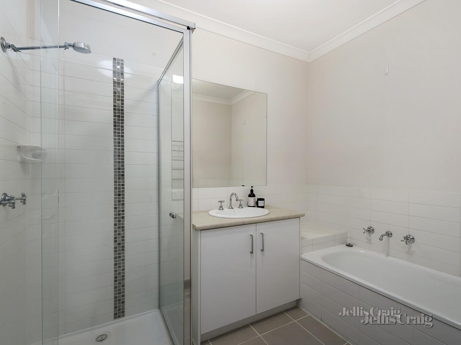 3/6 Chippewa Avenue, Donvale image 8