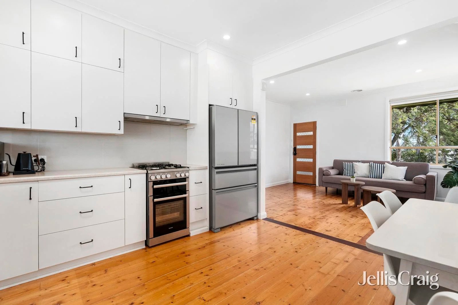 36 Cleveland Road, Ashwood image 2