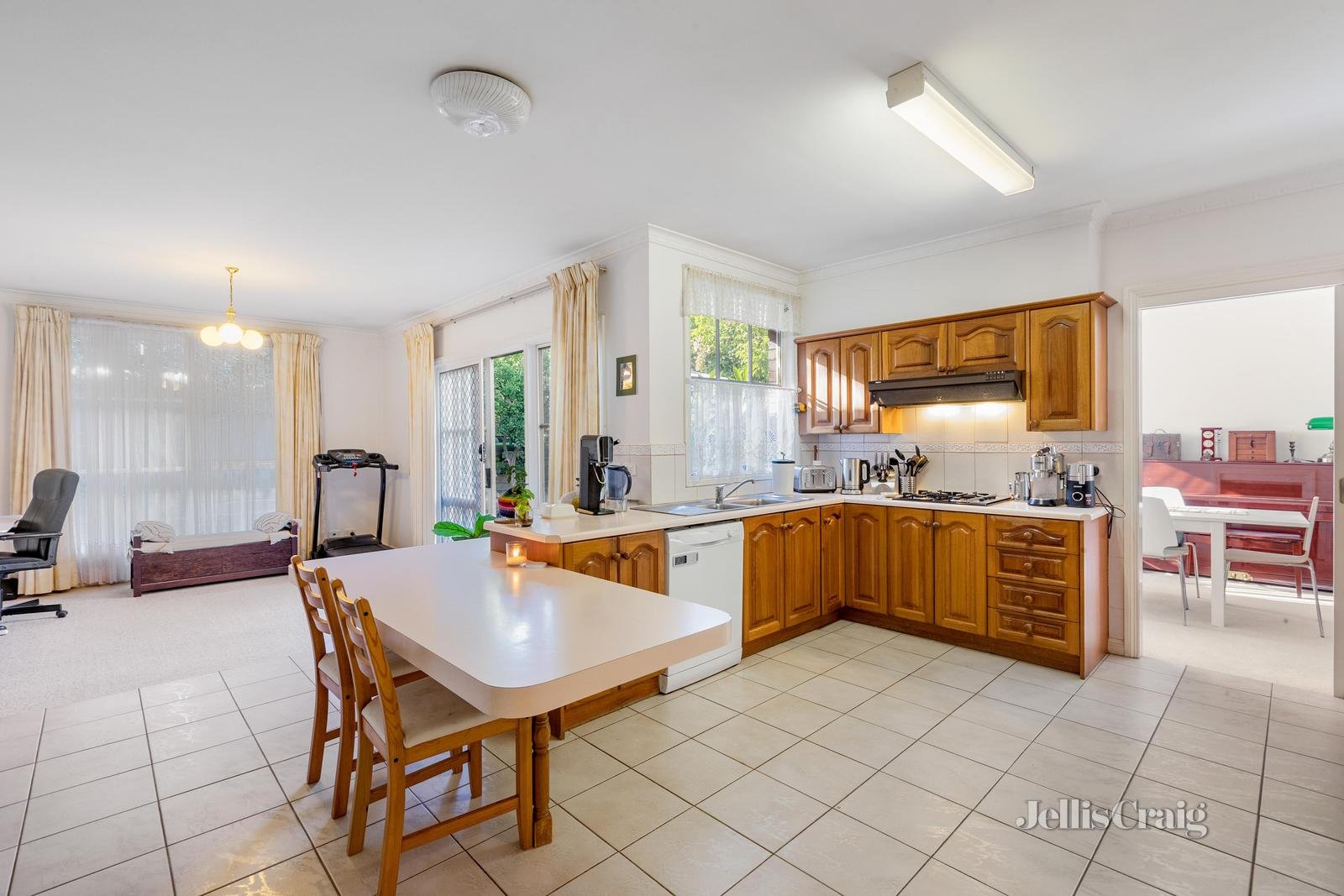 36 Cooloongatta Road, Camberwell image 2