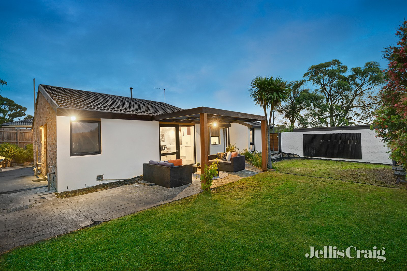 36 Croydon Hills Drive, Croydon Hills image 8