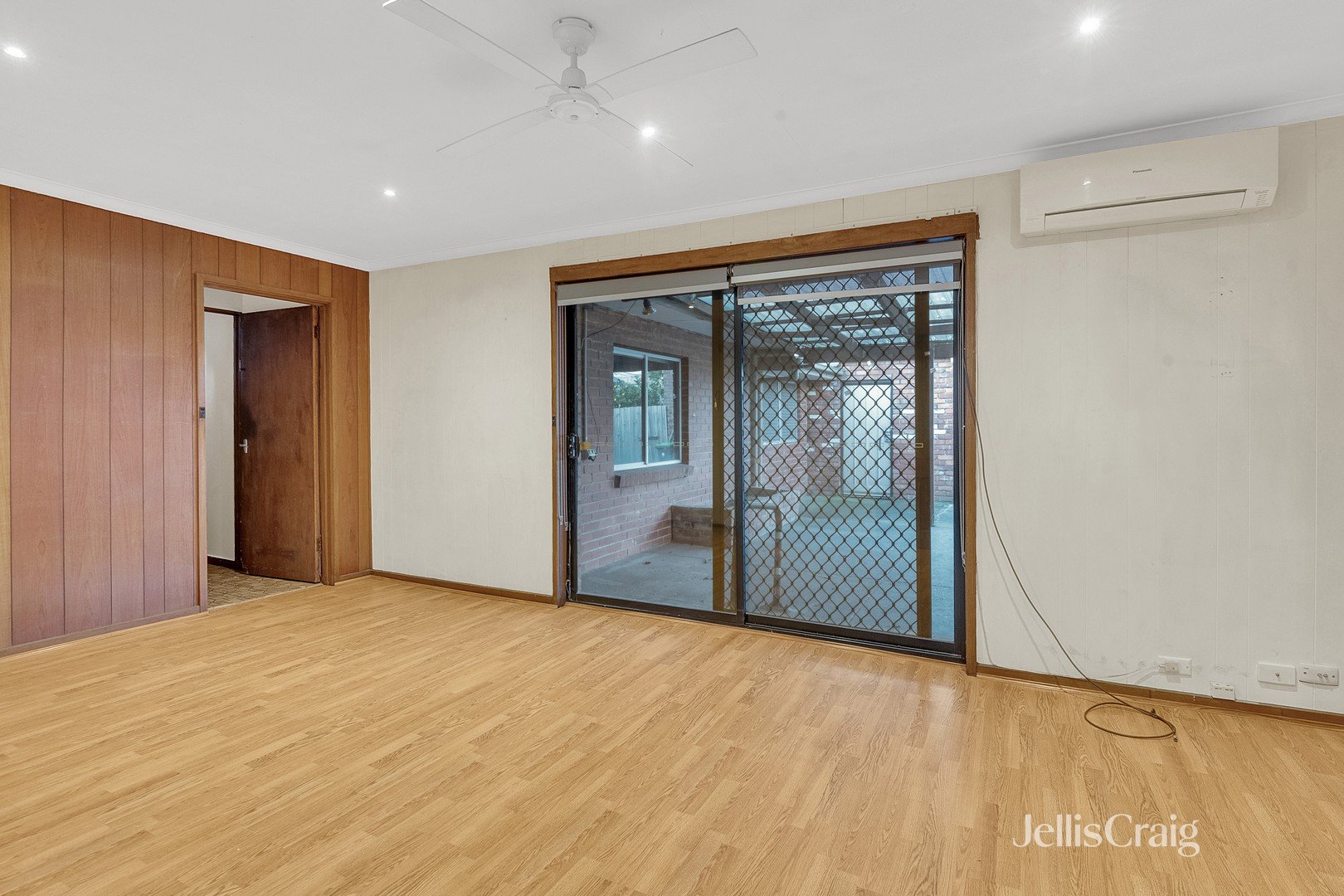 36 De Carle Street, Brunswick image 2
