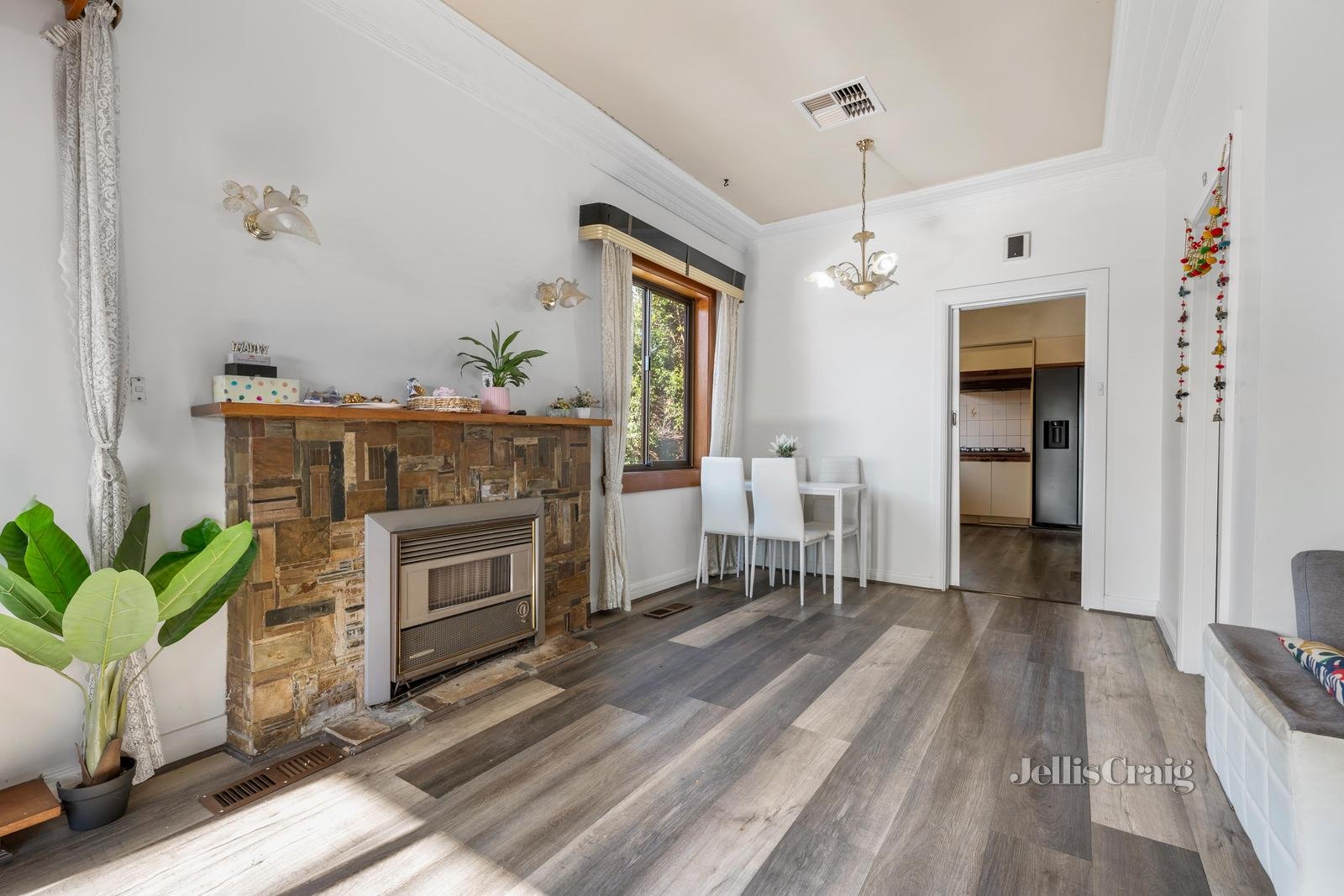 36 Dickson Street, Mount Waverley image 3