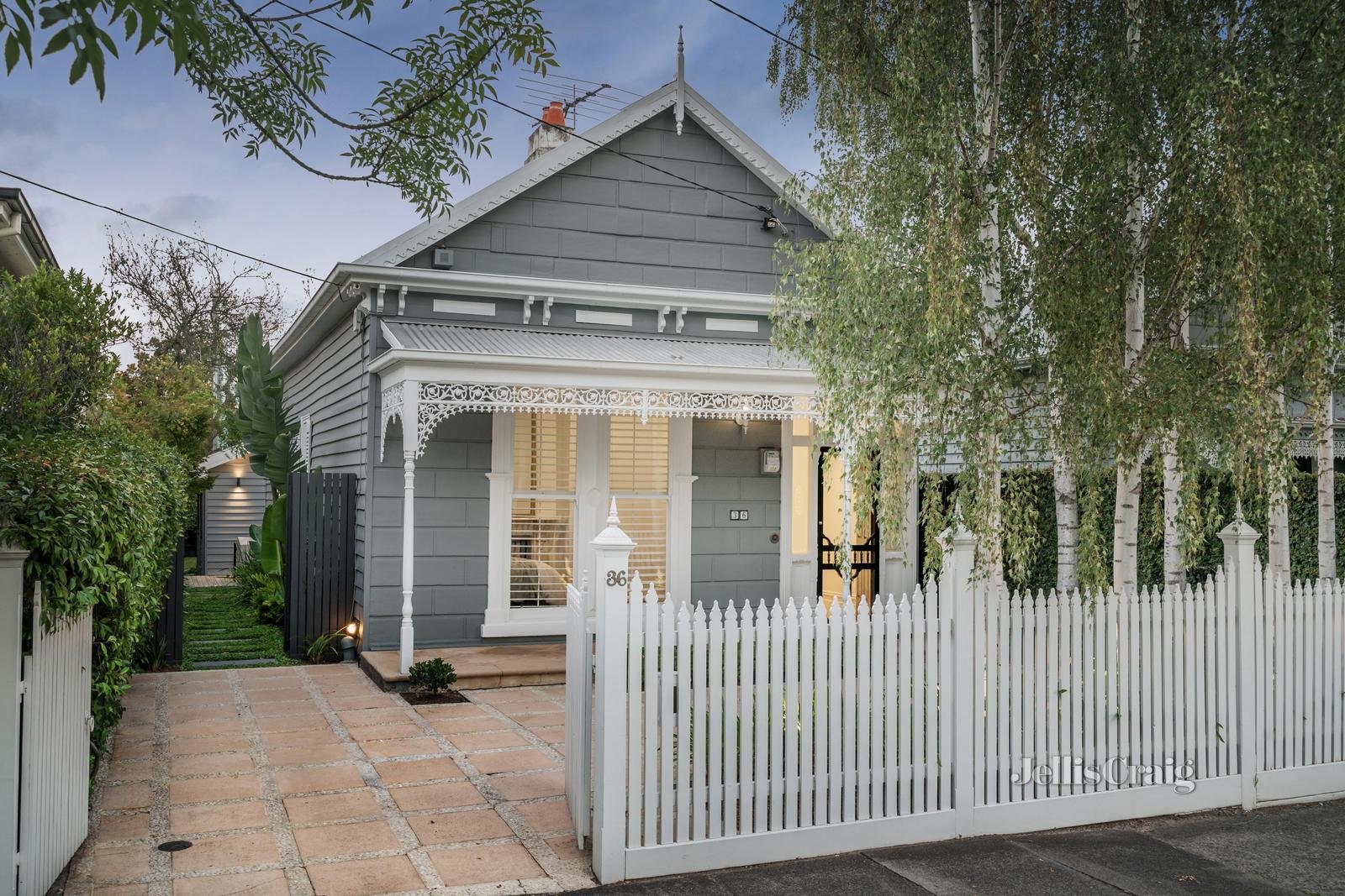 36 Dixon Street, Malvern image 1