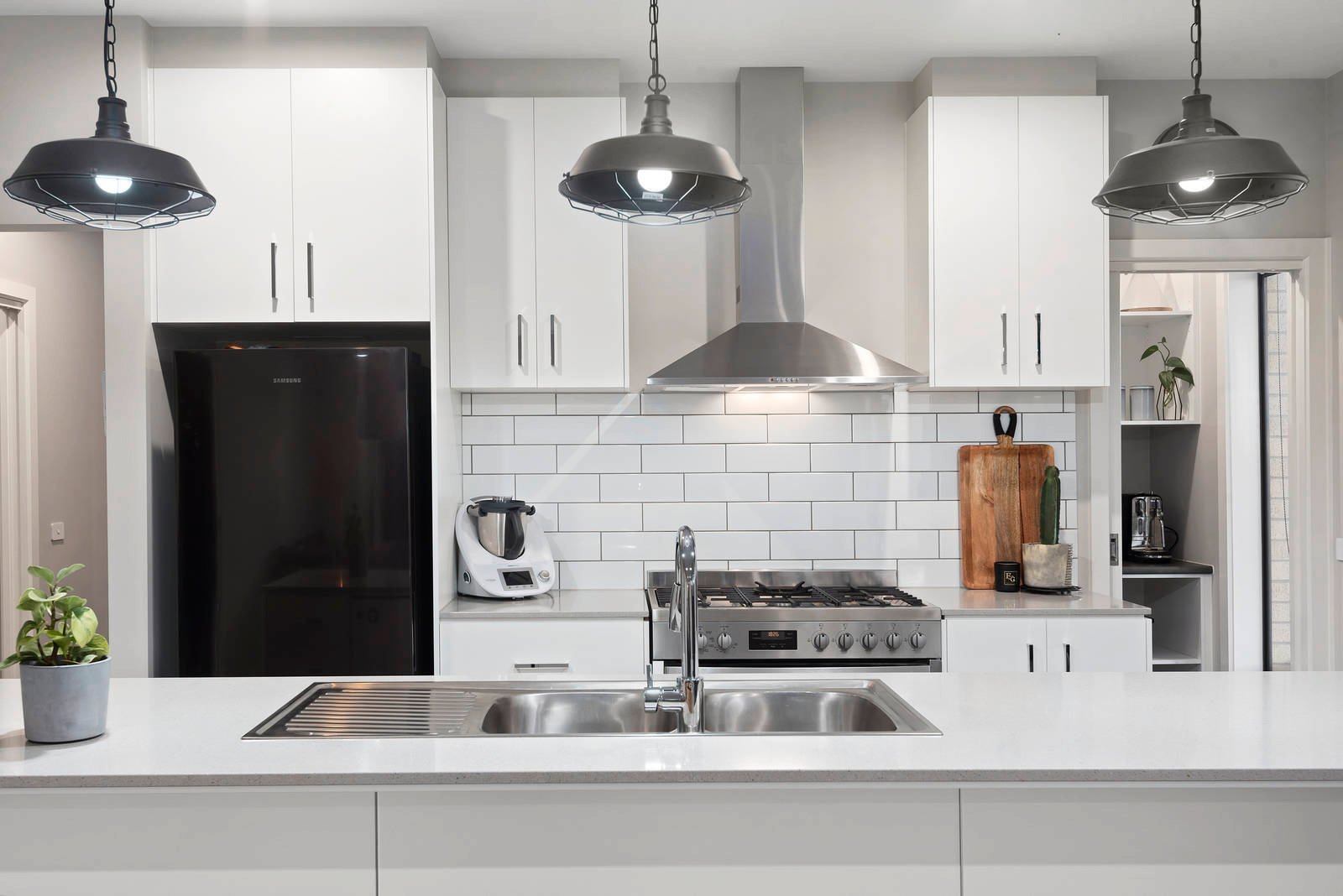 Property Gallery - Main Image